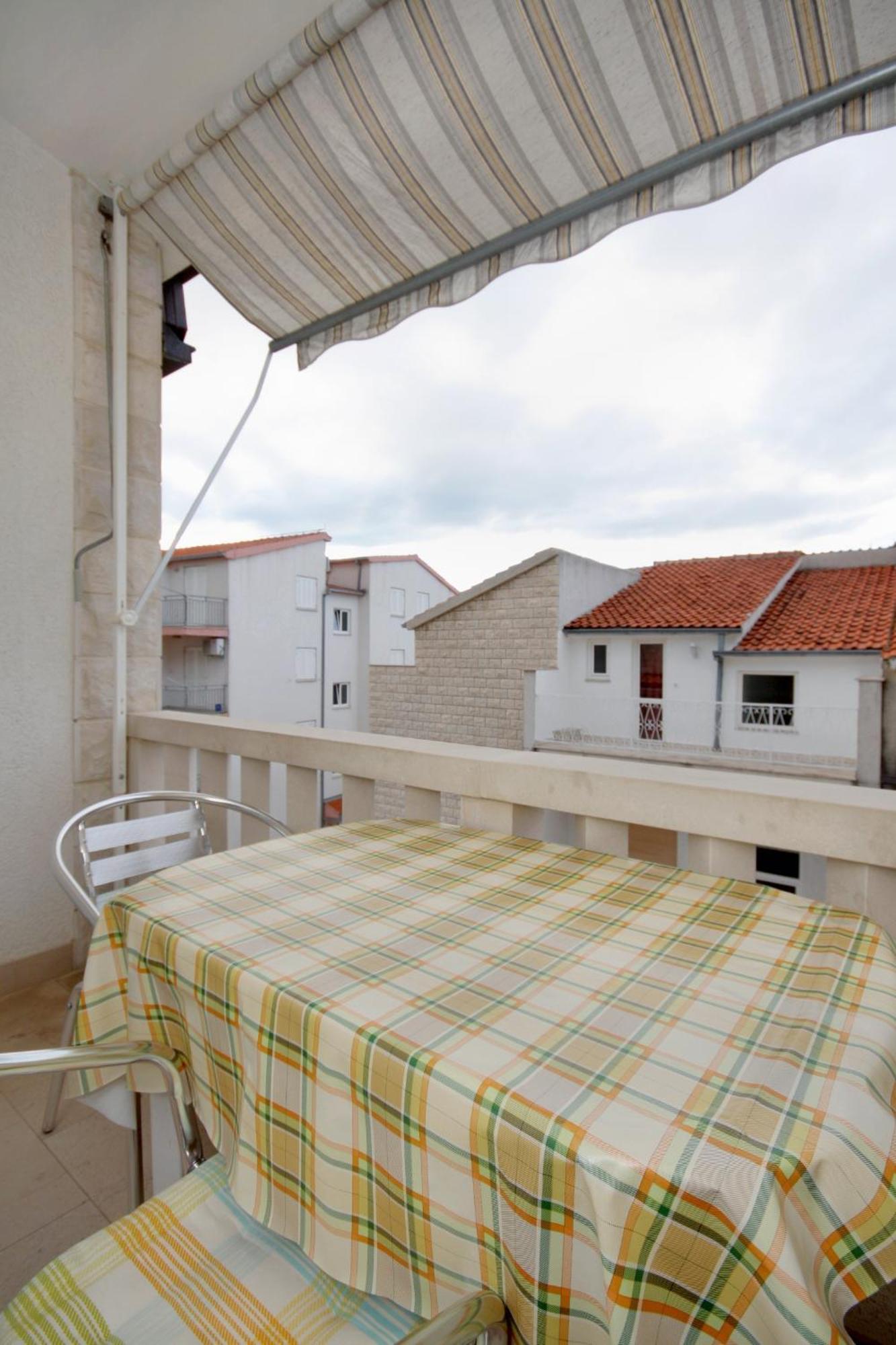 Apartments By The Sea Duce, Omis - 5973 ภายนอก รูปภาพ