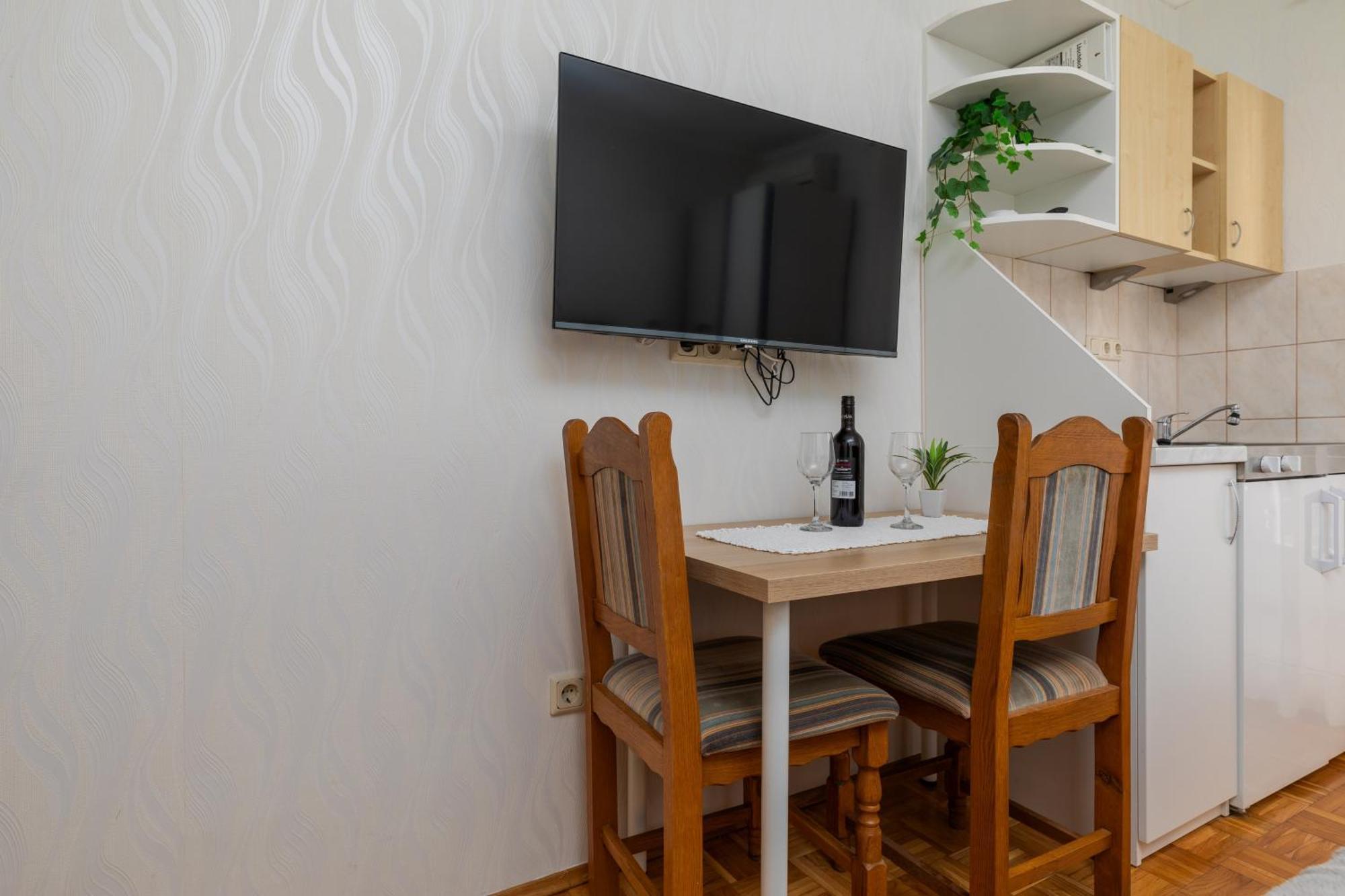 Apartments By The Sea Duce, Omis - 5973 ภายนอก รูปภาพ