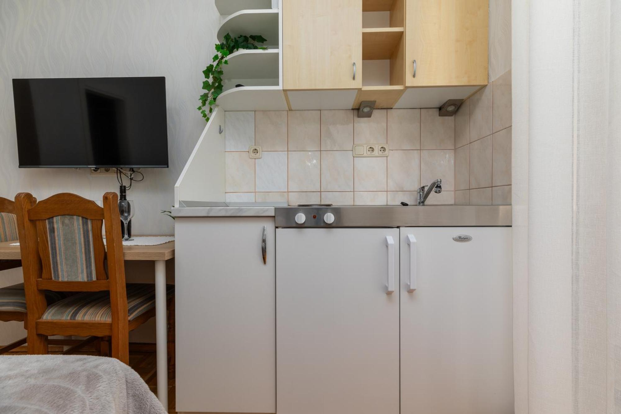 Apartments By The Sea Duce, Omis - 5973 ภายนอก รูปภาพ
