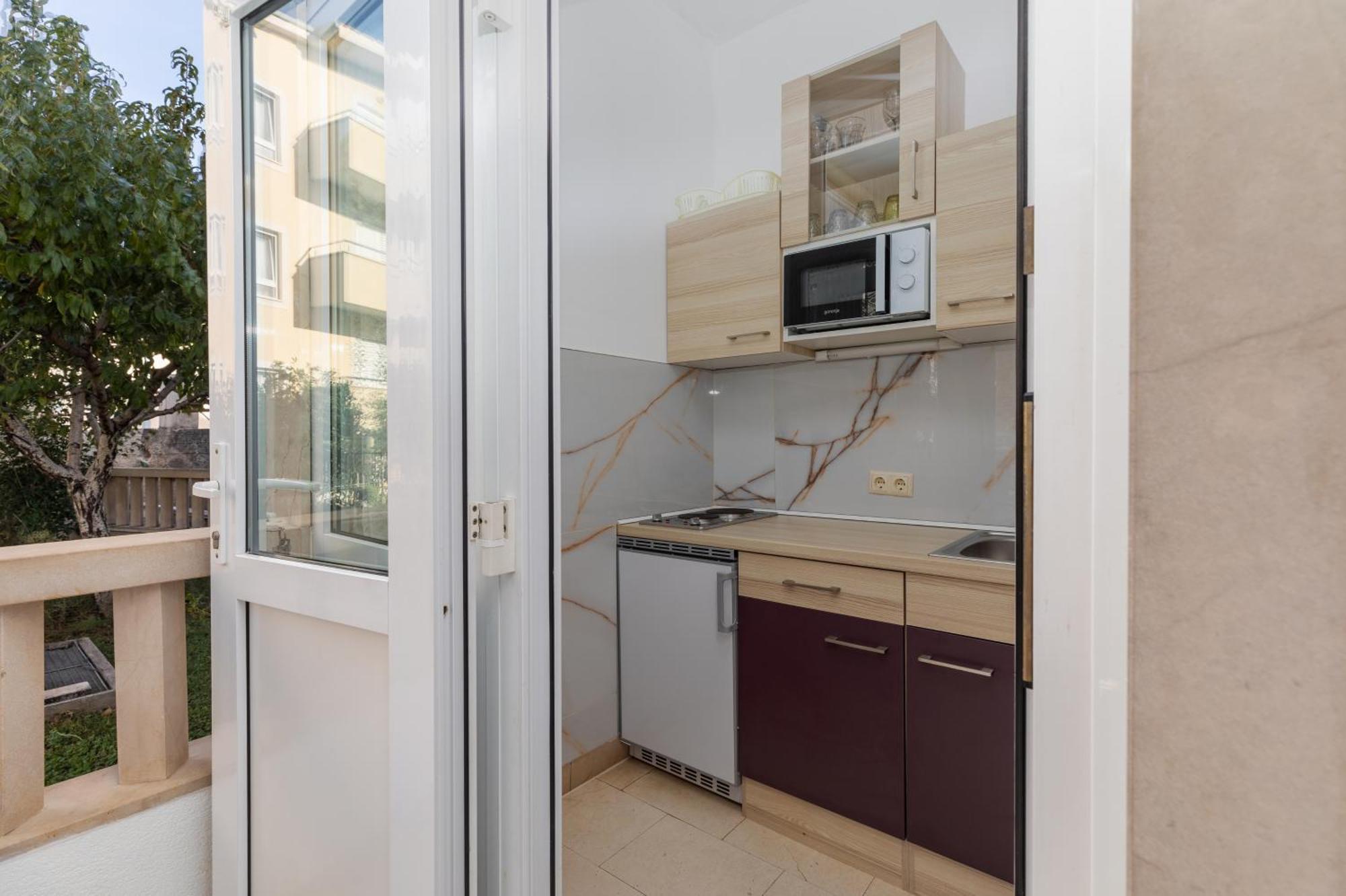 Apartments By The Sea Duce, Omis - 5973 ภายนอก รูปภาพ