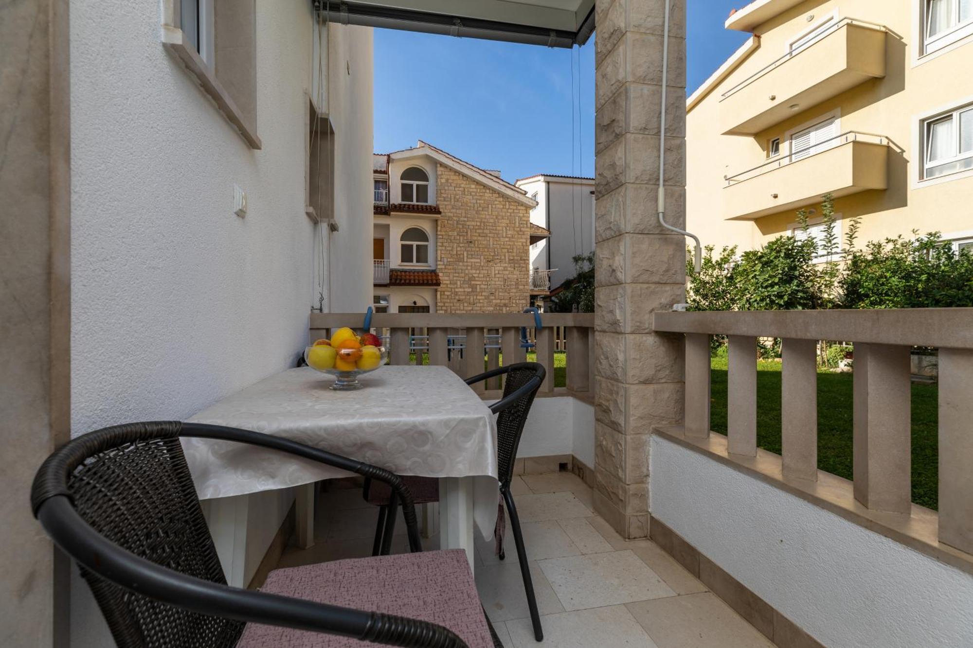 Apartments By The Sea Duce, Omis - 5973 ภายนอก รูปภาพ