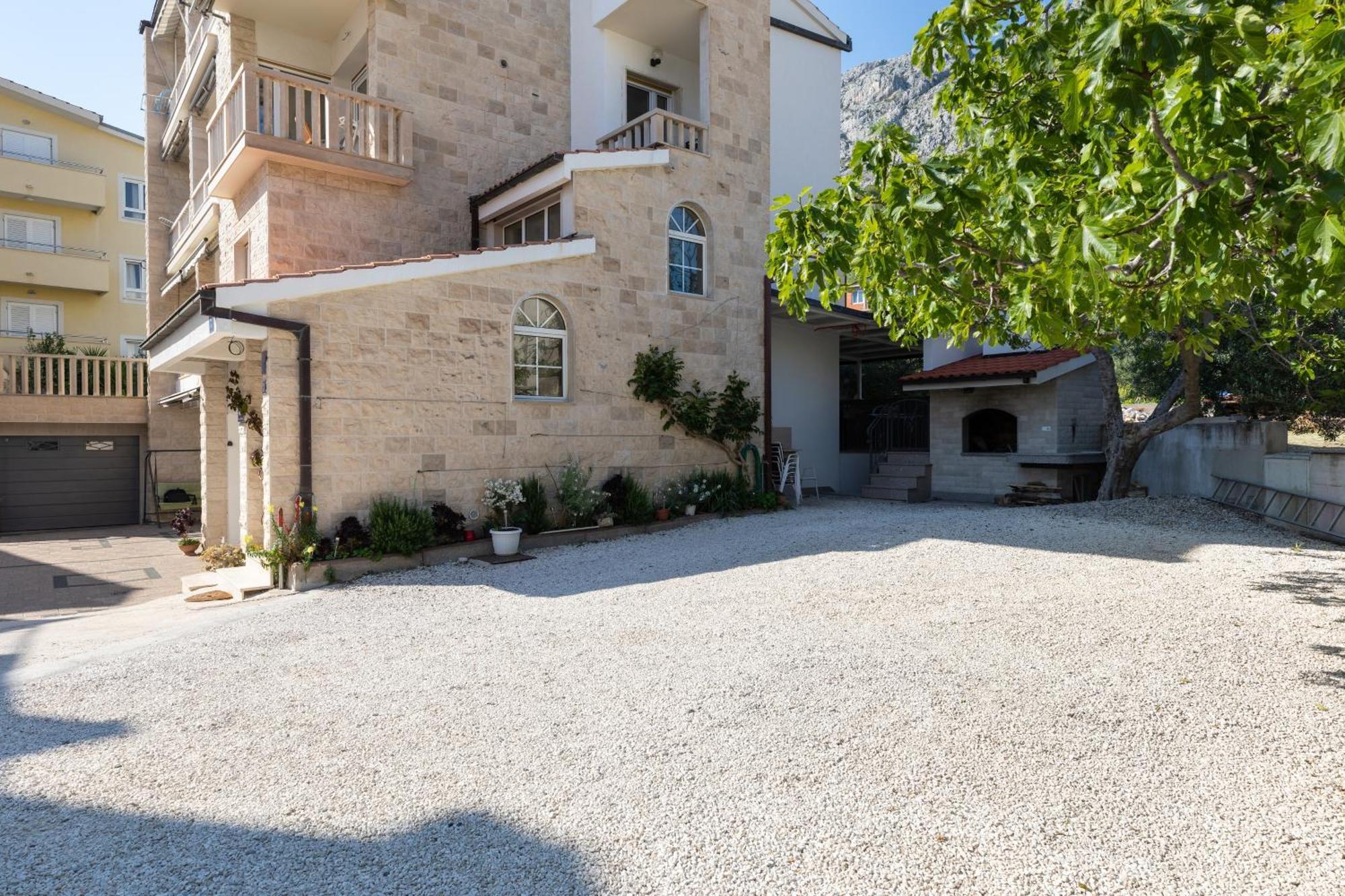 Apartments By The Sea Duce, Omis - 5973 ภายนอก รูปภาพ
