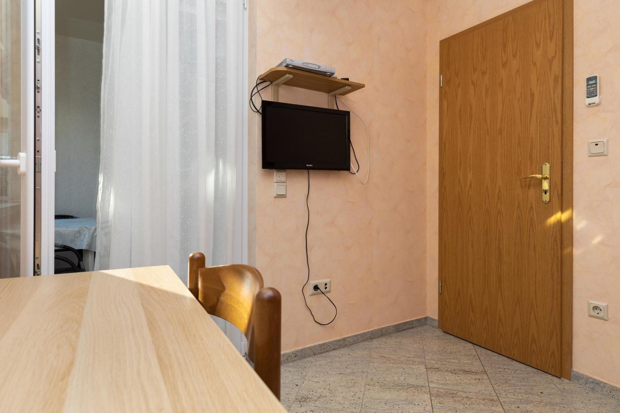 Apartments By The Sea Duce, Omis - 5973 ห้อง รูปภาพ
