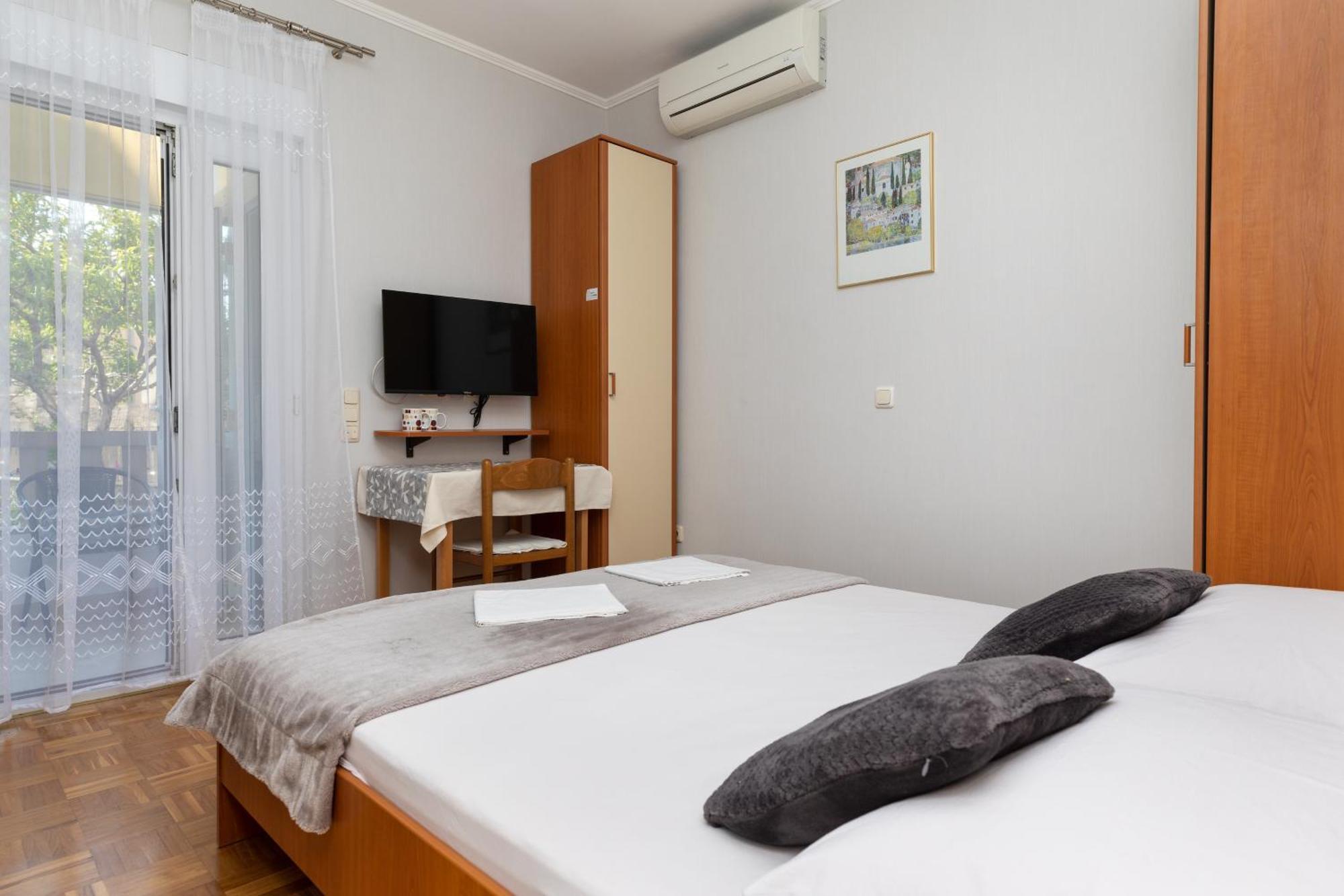 Apartments By The Sea Duce, Omis - 5973 ห้อง รูปภาพ