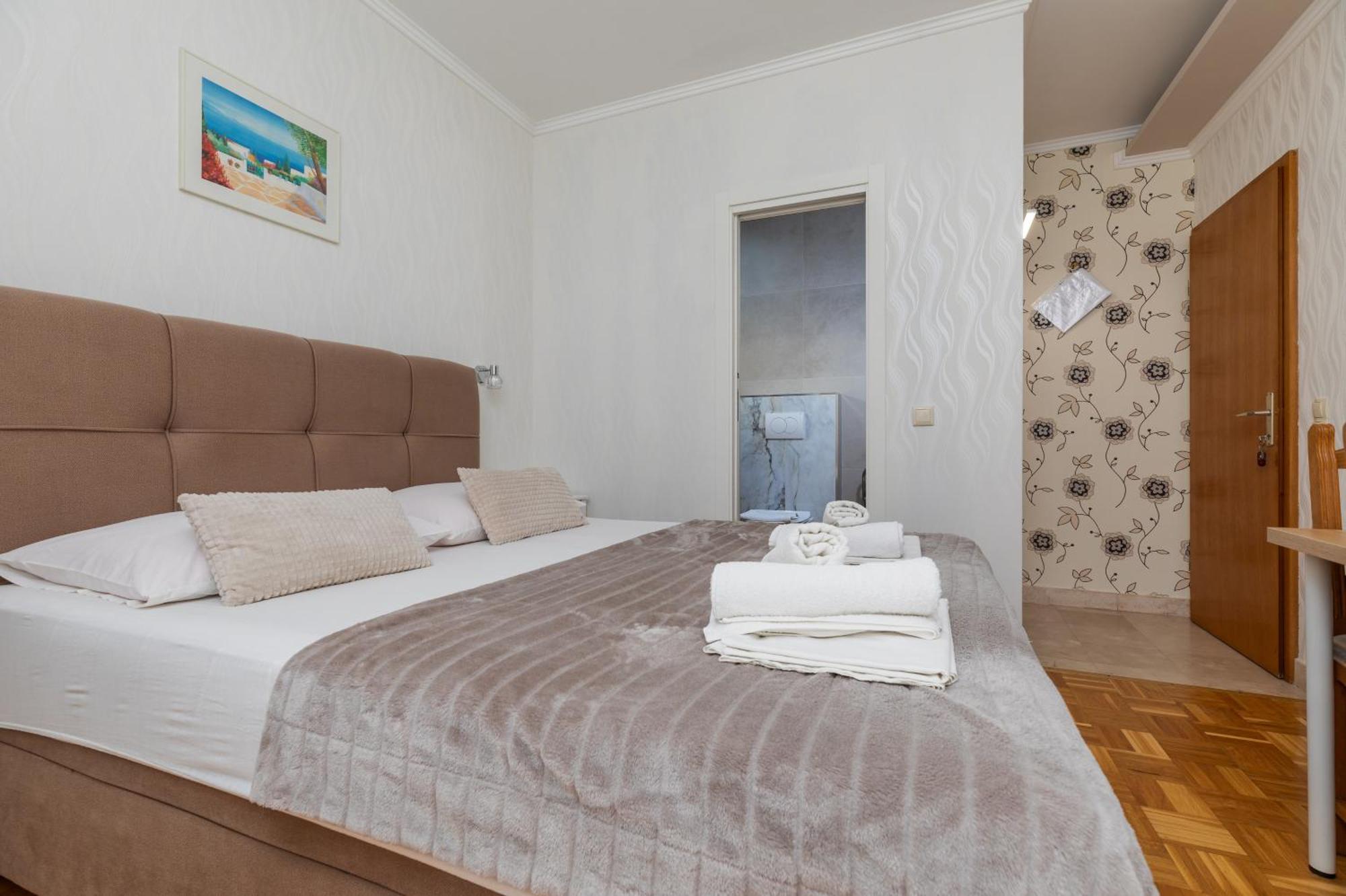 Apartments By The Sea Duce, Omis - 5973 ห้อง รูปภาพ